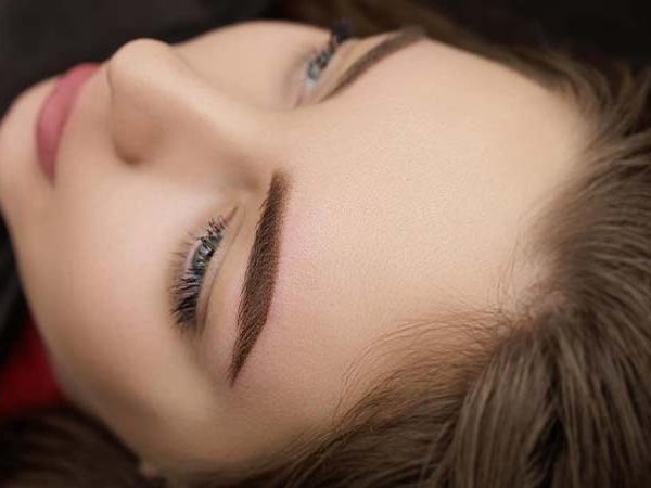 همه‌چیز درباره اصلاح و طراحی ابرو؛ از اصول پایه تا روش‌های حرفه‌ای