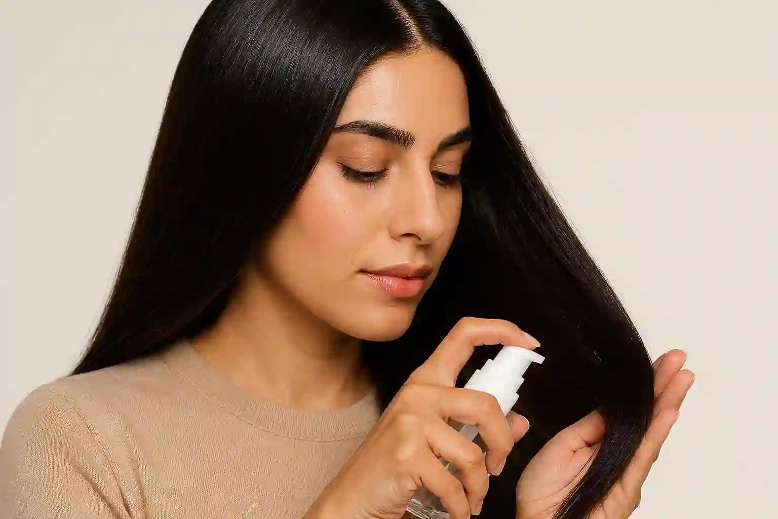 ۵ تکنیک حرفهای برای جلوگیری از وز مو در آبوهوای مرطوب